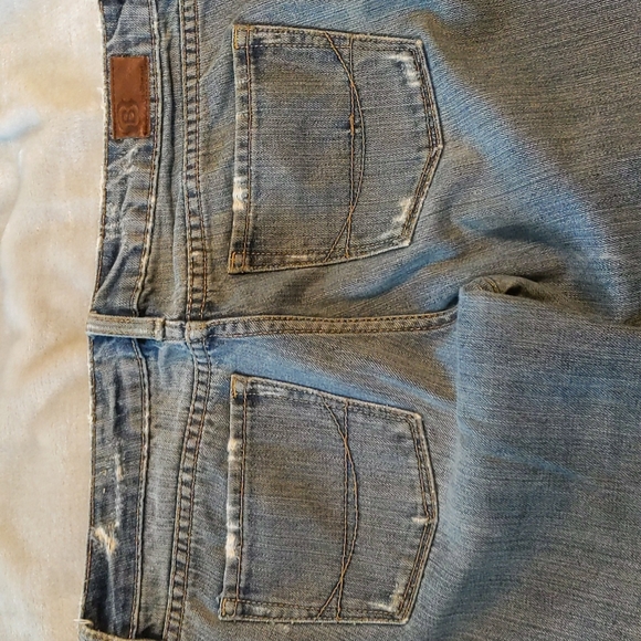 Vintage Bullhead Laguna boot cut distressed blue jean. Size 5 - Picture 7 of 11